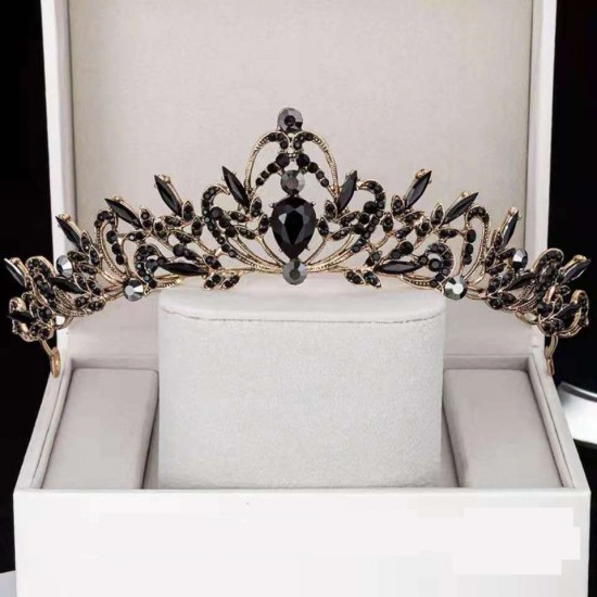 A popular online celebrity, Baroque retro black luxurious crown, bridal headwear, wedding accessories, birthday tiara, 20 years old
