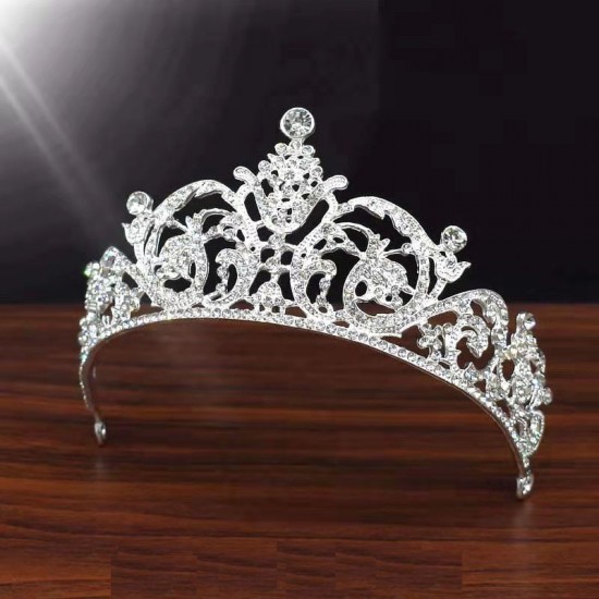 A three-piece crown headwear set for a bride's wedding, a super ethereal Korean-style wedding dress, a grand headwear, and a crown for a girl's 18th birthday A three-piece crown headwear set for a bride's wedding, a super ethereal Korean-style wedding dress, a grand headwear, and a crown for a girl's 18th birthday