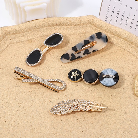Wholesale of Korean-style cute pearl hair clips, Instagram water diamond hair clips, retro bangs hair clips, and simple heart-shaped hair accessories Wholesale of Korean-style cute pearl hair clips, Instagram water diamond hair clips, retro bangs hair clips, and simple heart-shaped hair accessories